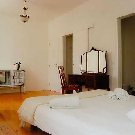 Largo Residencias Гостевой дом