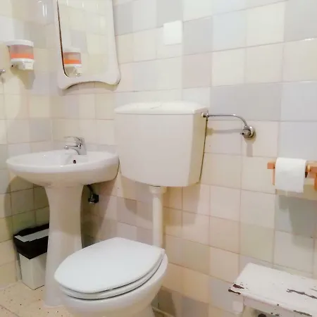 Largo Residencias Гостевой дом