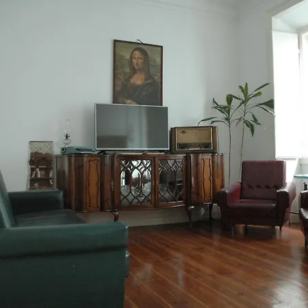 Guest house Largo Residencias *